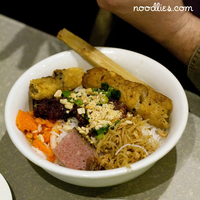 Bun Bau Truong