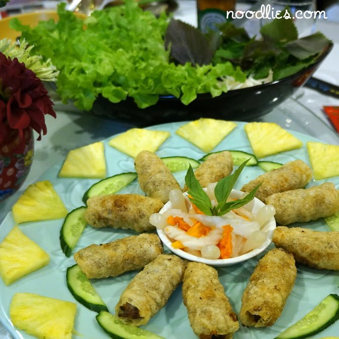 bau truong spring rolls