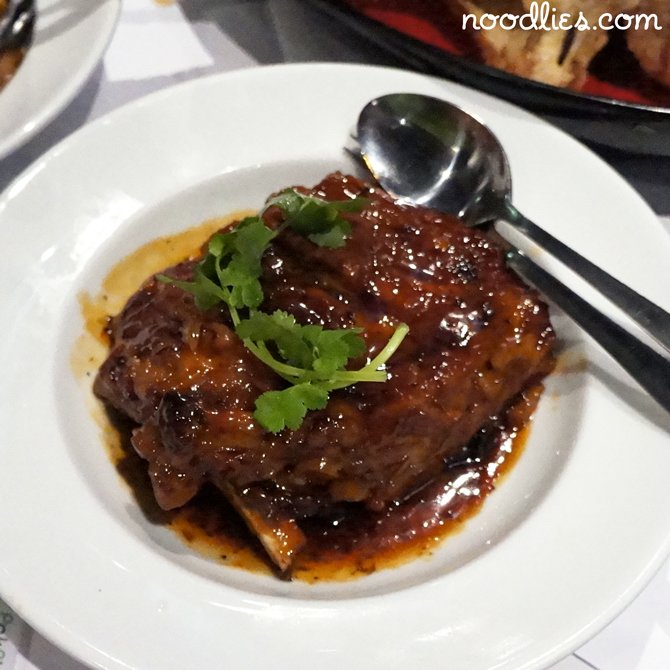 caramelised pork ribs bau truong