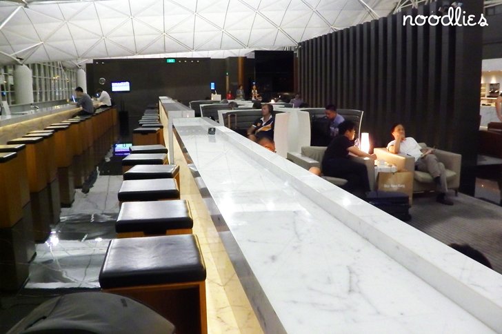 the wing lounge, cathay pacific, hong-kong