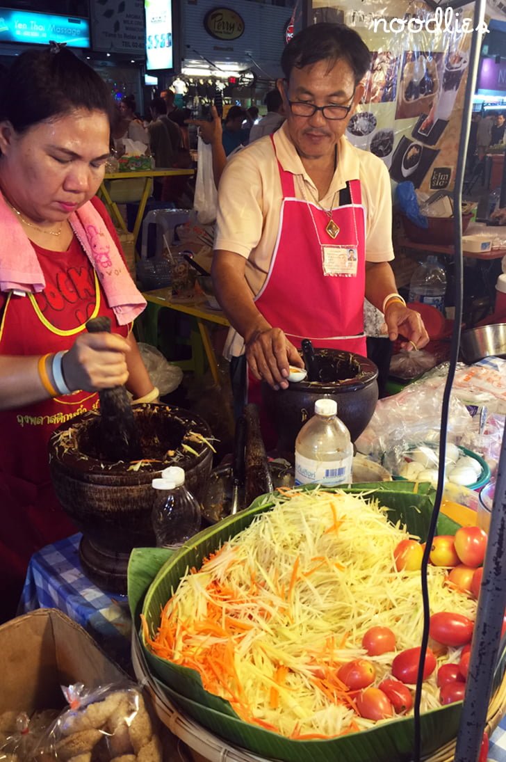 silom walking street sunday market