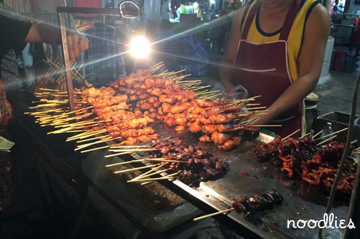 silom walking street sunday market