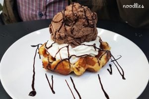 Show Cafe Chocolate Waffle